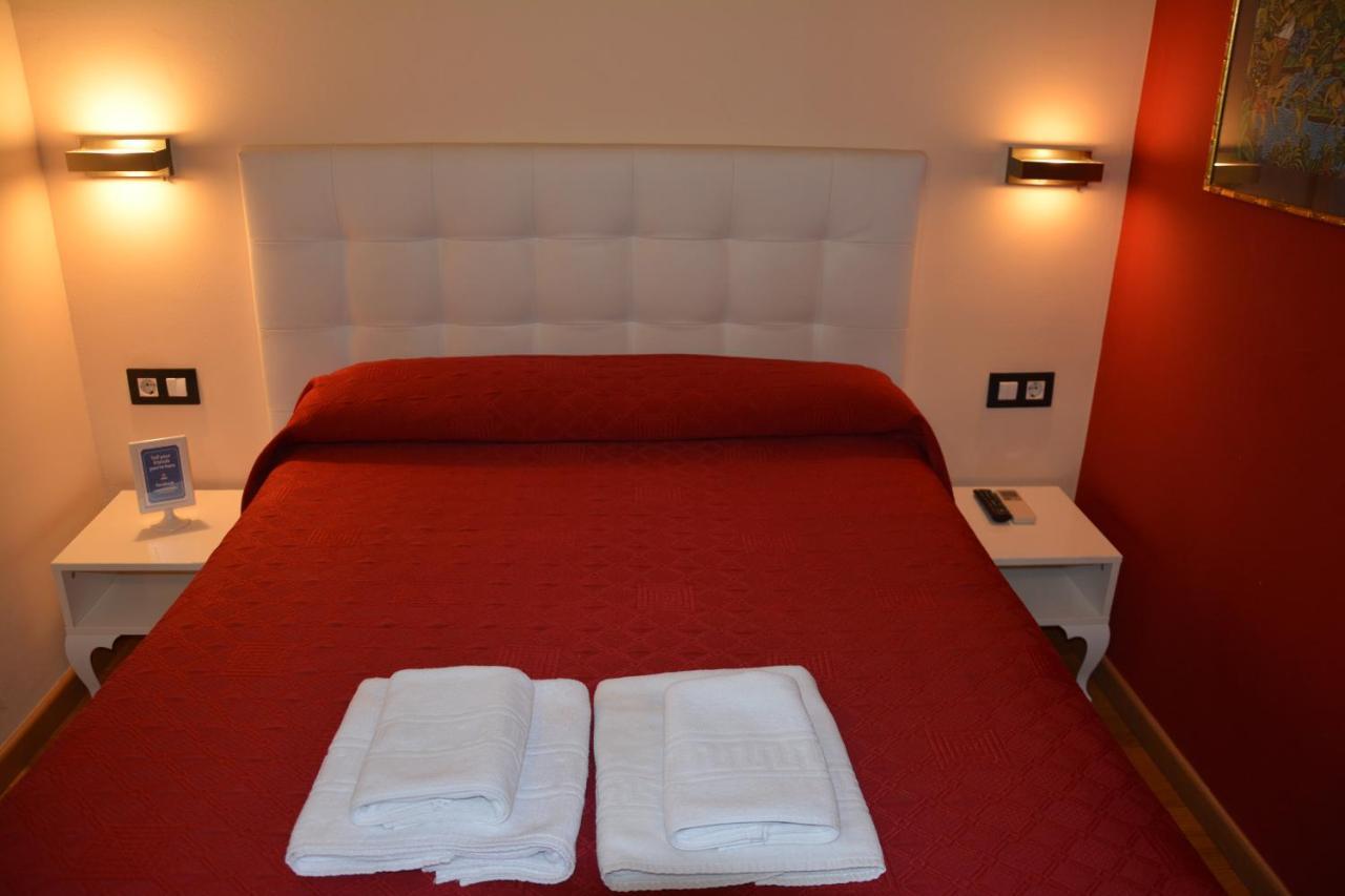 Center Gran Via Hotel Barcelona Eksteriør billede